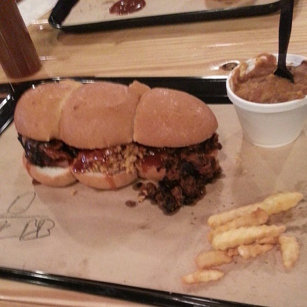 4 Rivers Smokehouse BBQ Joint in Southeast Jacksonville