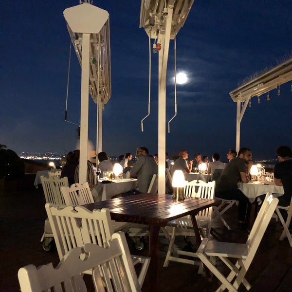 Foto tirada no(a) Armada Teras Restaurant por H em 7/26/2018