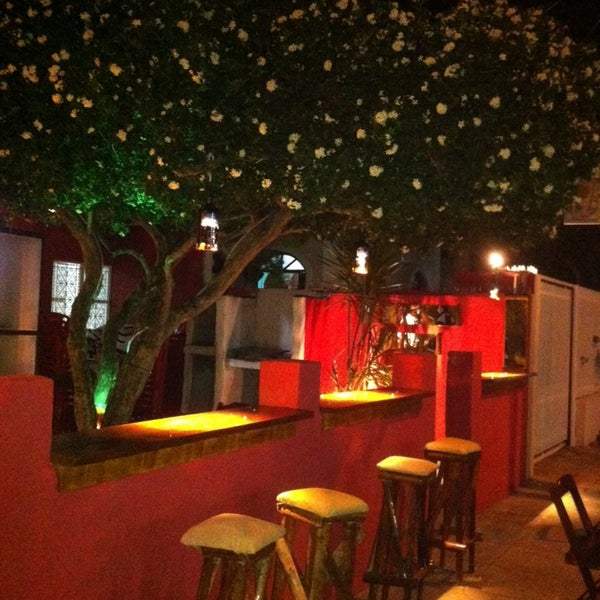 Photo taken at El Lugar Resto Pub by Cesar B. on 10/24/2013