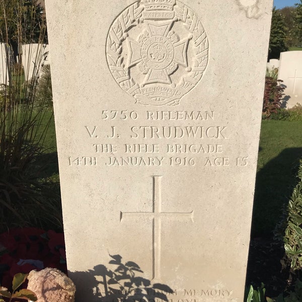Essex Farm Cemetery Cemetery in Ieper