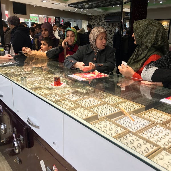 Esenyali sevgi kuyumculuk İstanbul'da Kuyumcu