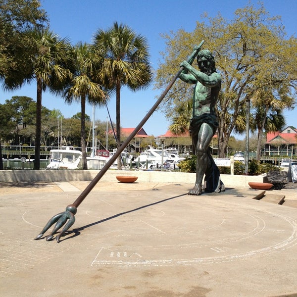 Neptune Statue 13 Harbourside Ln