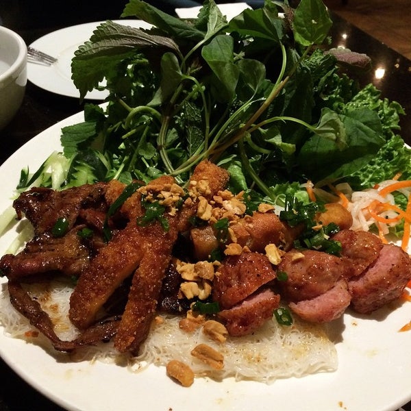 Foto scattata a Pho Hoa Restaurant da Blue 💣 B. il 1/25/2015