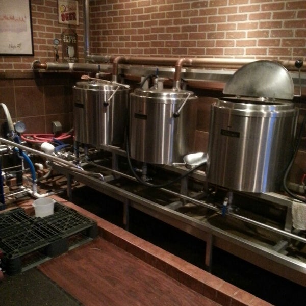 3/30/2013にJon S.がLittle Mountain Brewing Companyで撮った写真