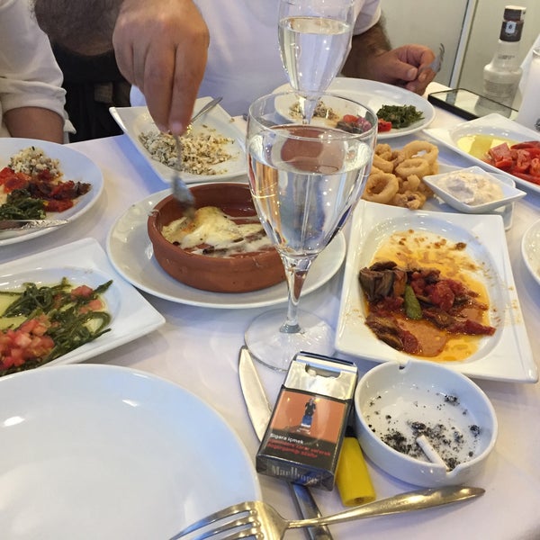 Foto tirada no(a) Boncuk Restaurant por Ahmet Ş. em 5/10/2018
