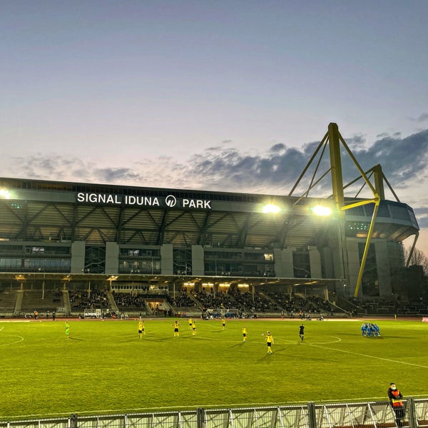 Westfalenstadion Borussia Dortmund Stadion Rote Erde Soccer