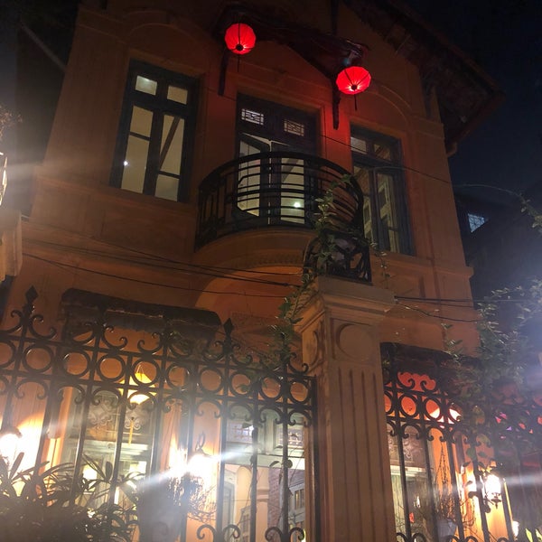 Foto diambil di HOME Hanoi Restaurant oleh Eddie C. pada 12/5/2018