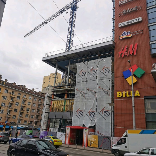 Foto diambil di Mall of Sofia oleh Mihail T. pada 4/15/2021