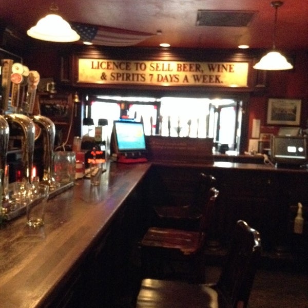 Foto diambil di Brian O&#39;Neill&#39;s Irish Pub oleh Sinem C. pada 1/24/2014