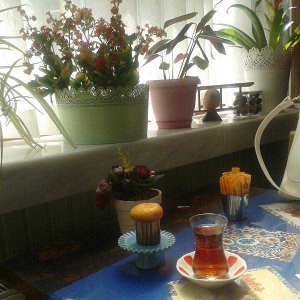 8/6/2014 tarihinde Bahar Y.ziyaretçi tarafından Cul De Sac Cafe'de çekilen fotoğraf