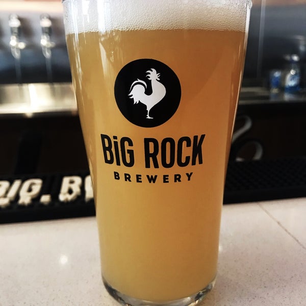 Photo taken at Liberty Commons at Big Rock Brewery by Gavin M. on 4/28/2019