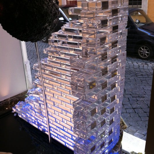 Das Foto wurde bei The First Luxury Art Hotel Roma von Khaled N. am 12/17/2012 aufgenommen