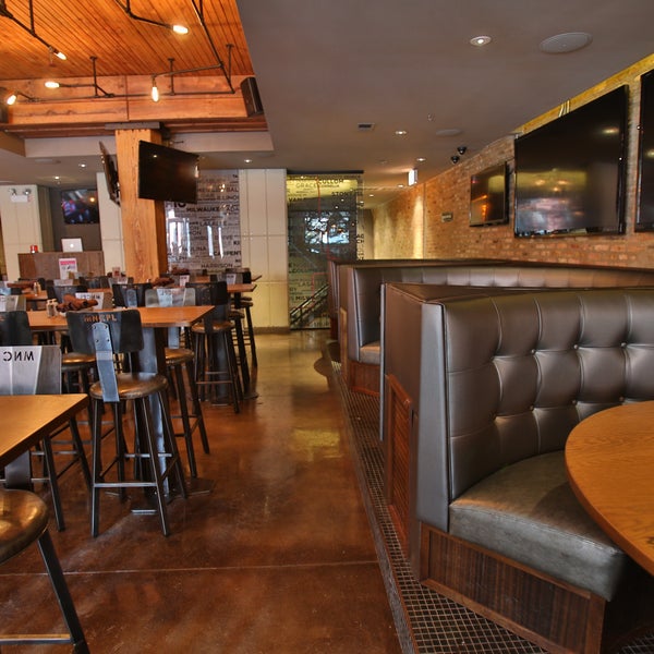 รูปภาพถ่ายที่ Municipal Bar + Dining Co. โดย Municipal Bar + Dining Co. เมื่อ 3/19/2014
