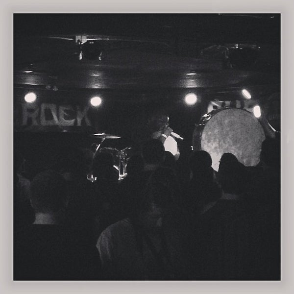 รูปภาพถ่ายที่ Pub Rock Live โดย Jeremiah G. เมื่อ 7/12/2013
