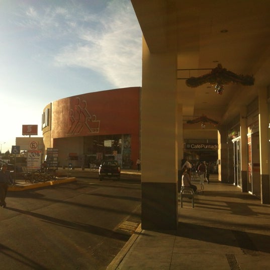 Das Foto wurde bei Centro Comercial Cruz del Sur von Ricardo G. am 12/14/2012 aufgenommen