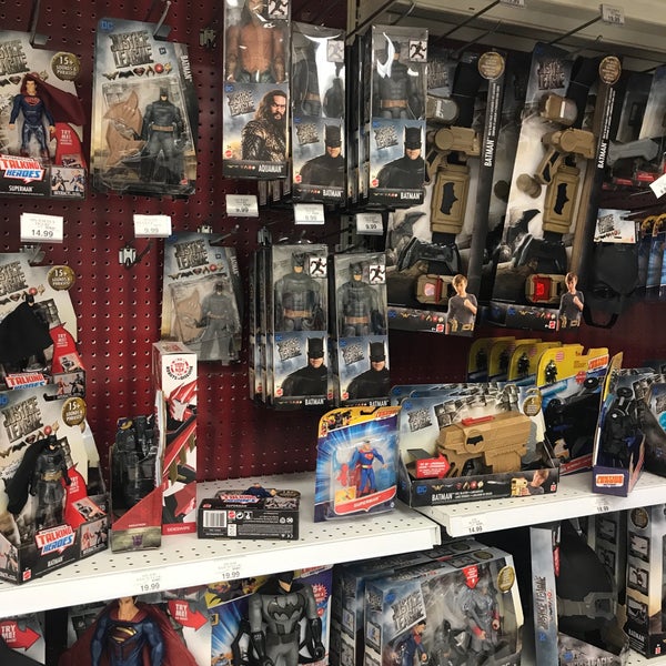 Toys"R"Us (Now Closed) 5521 Leesburg Pike