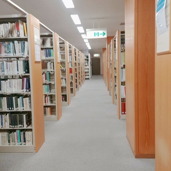 岡山大学附属図書館 中央図書館 221 Ziyaretcidan 1 Tavsiye Da Fotograflar