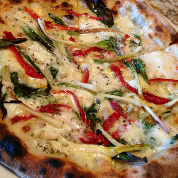 4/6/2013 tarihinde Craig H.ziyaretçi tarafından Pizzeria Orso'de çekilen fotoğraf