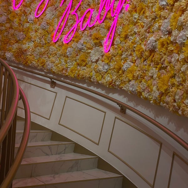 Sugar Factory Hollywood