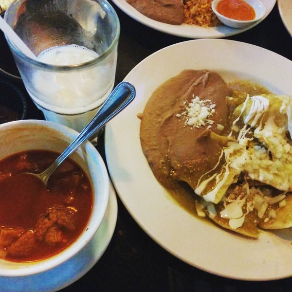 Photo taken at Salsa &amp; Agave Mexican Grill by Maiix W. on 10/10/2015