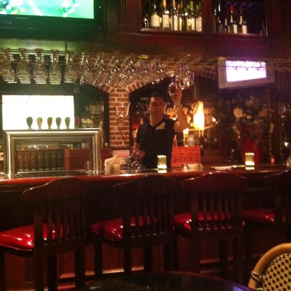 Foto diambil di Bâton Rouge Grillhouse &amp; Bar oleh Frank A. pada 1/13/2013