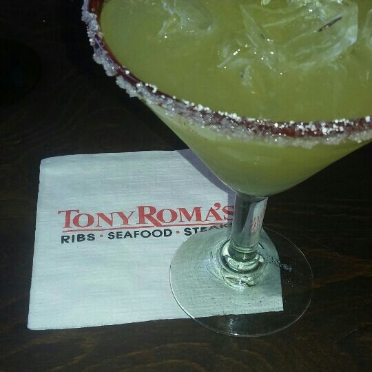 Photo taken at Tony Roma&#39;s by Miguel J. on 2/22/2016