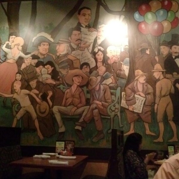 Foto diambil di Abuelo&#39;s Mexican Restaurant oleh Jennifer L. pada 5/19/2013