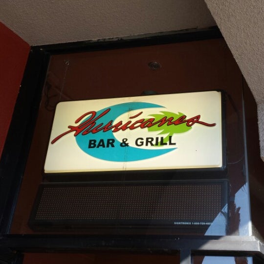 8/4/2013 tarihinde Jesse R.ziyaretçi tarafından Hurricane&#39;s Bar &amp; Grill'de çekilen fotoğraf