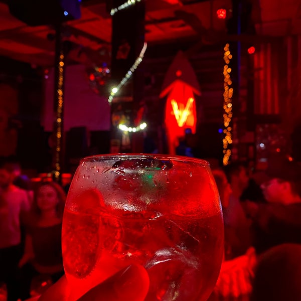 Vintrash Bar in Zona Rosa