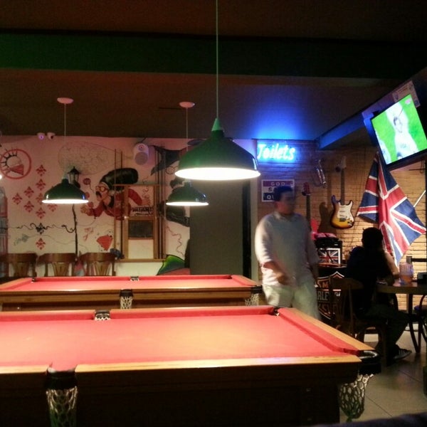 9/28/2013 tarihinde Luciana G.ziyaretçi tarafından Underground Sports Bar'de çekilen fotoğraf