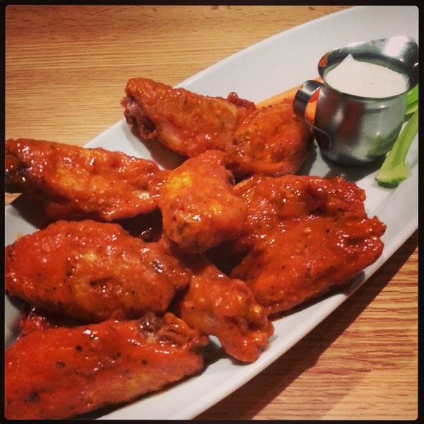 "IM OBSESSED. Best hot wings in Omaha! There I said it. Buffalo herb is the way to go! Maybe my favorite French dip... http://bit.ly/1eAObKP
