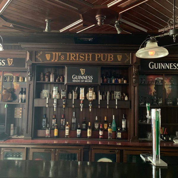 Photo prise au JJ&#39;s Irish Restaurant &amp; Pub par Madan P. le11/22/2018