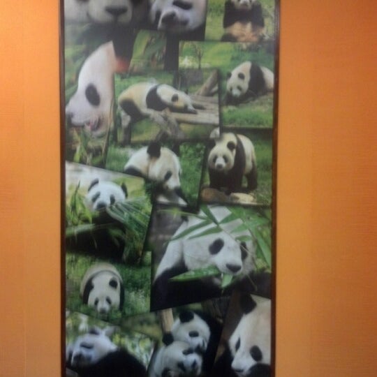 4/10/2013에 Natalya B.님이 Panda Wokibox에서 찍은 사진