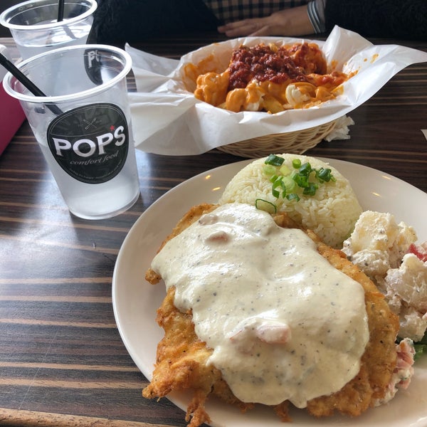 Photo taken at PoP&#39;s Eatery by Nur Syahidah on 8/30/2018