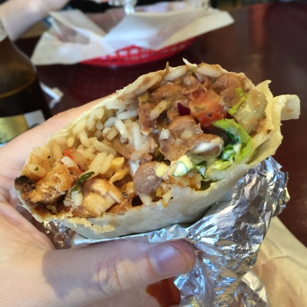 Great chicken burrito. Love having a beer at lunch time as well. Load up the nachos with everything.