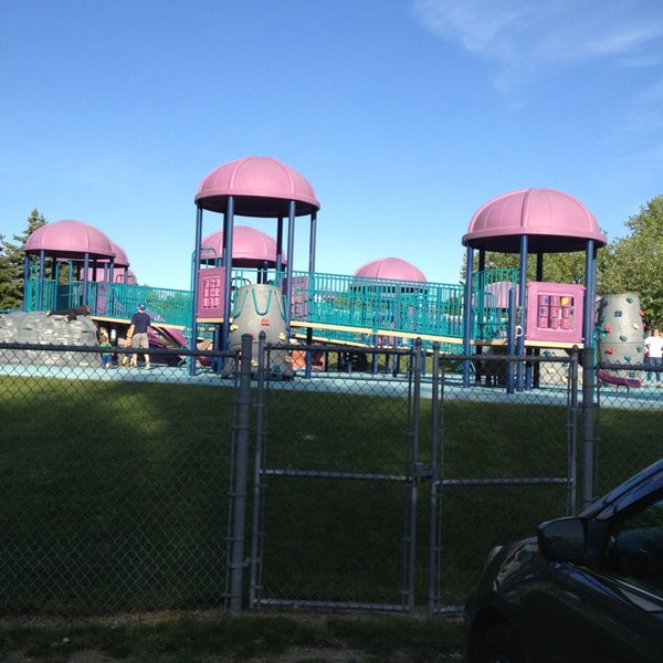 Alameda Park Park in Butler