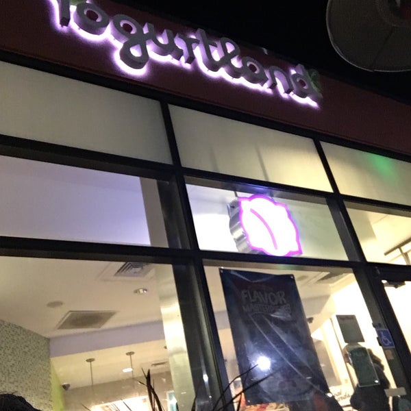 Yogurtland Burlingame (Now Closed) Frozen Yogurt Shop in Burlingame