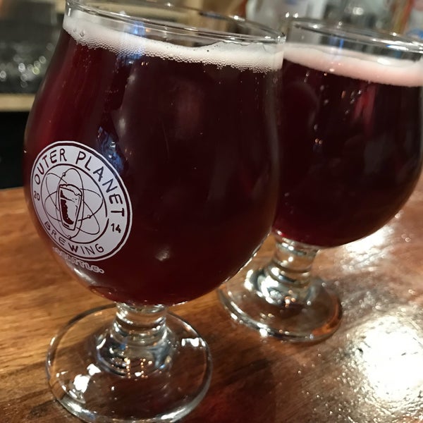 Photo taken at Outer Planet Craft Brewing by Davy S. on 9/12/2018