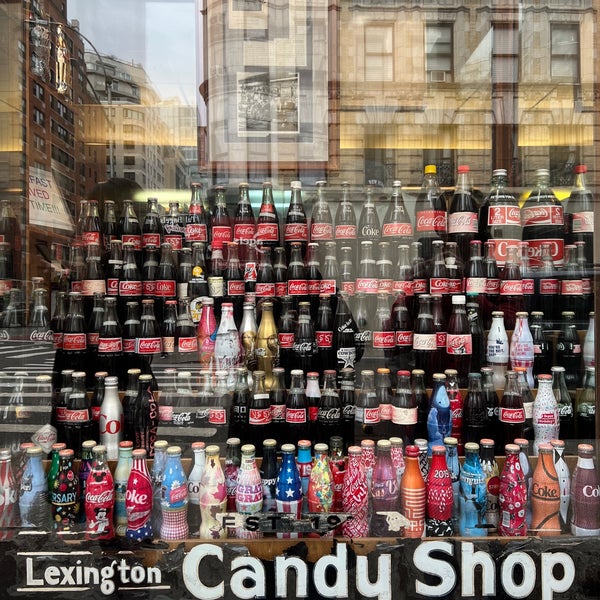 Foto tirada no(a) Lexington Candy Shop Luncheonette por Anabella em 1/7/2023