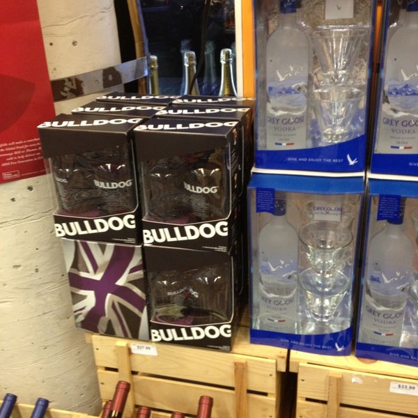 Buy Bulldog Gin! Great intro gin for Non Gin Drinkers! Exotic botanicals like Poppy Seed and Dragon Eye (cousin of the lychee) make it even more delicious ! Do you dare?