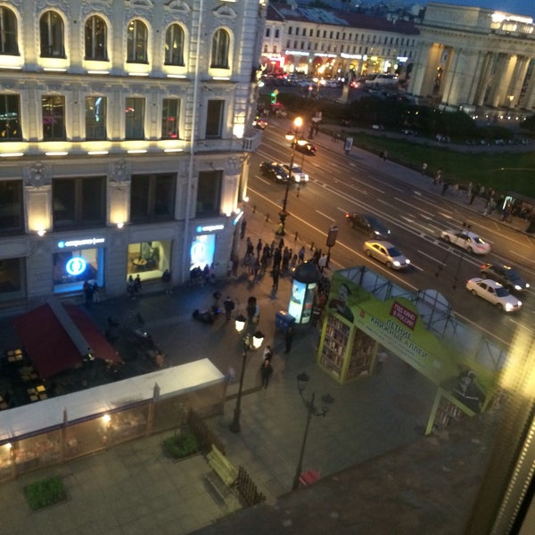7/9/2016にYulia Z.がАрт-Салон «Невский 24»で撮った写真