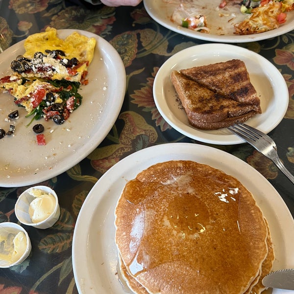 Apple Cup Cafe 22 tips from 506 visitors