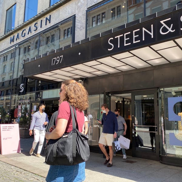 Photo taken at Steen &amp; Strøm Magasin by Carlos S. on 6/12/2021