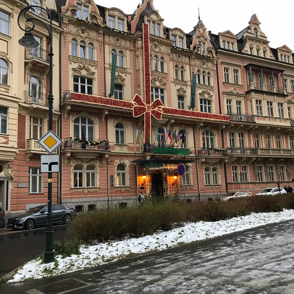 12/13/2017 tarihinde Тарас К.ziyaretçi tarafından Hotel Carlsbad Plaza'de çekilen fotoğraf