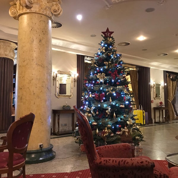 Das Foto wurde bei Hotel Carlsbad Plaza von Тарас К. am 12/16/2017 aufgenommen