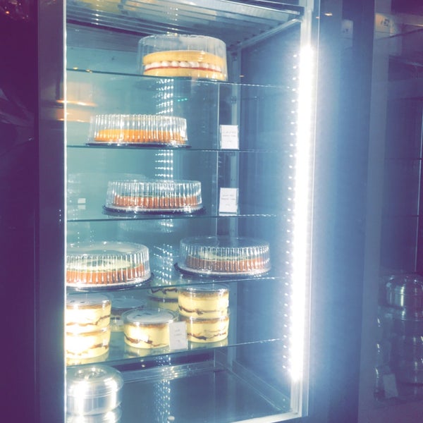 Chateau De Gateaux Dessert Shop In الروضة