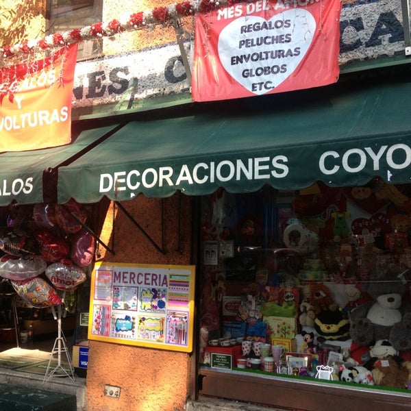 Photo taken at DECORACIONES COYOACAN by YaYa on 2/1/2013
