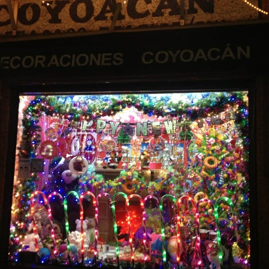 Photo taken at DECORACIONES COYOACAN by YaYa on 11/27/2012