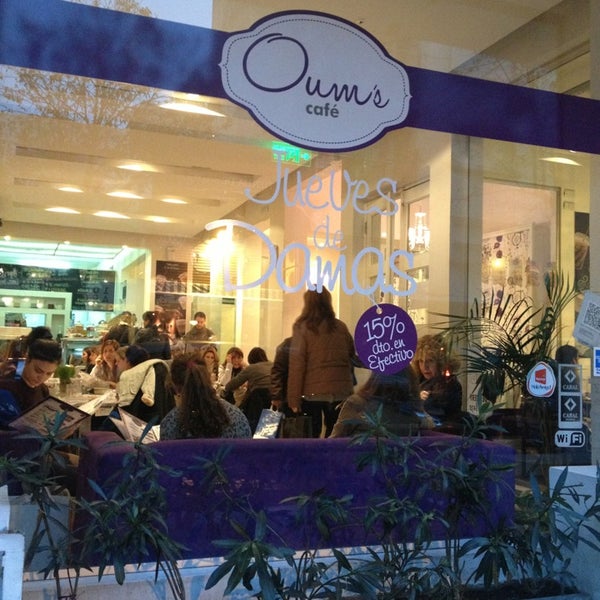 Photo prise au Oum&#39;s Cafe par Fernando S. le8/3/2013