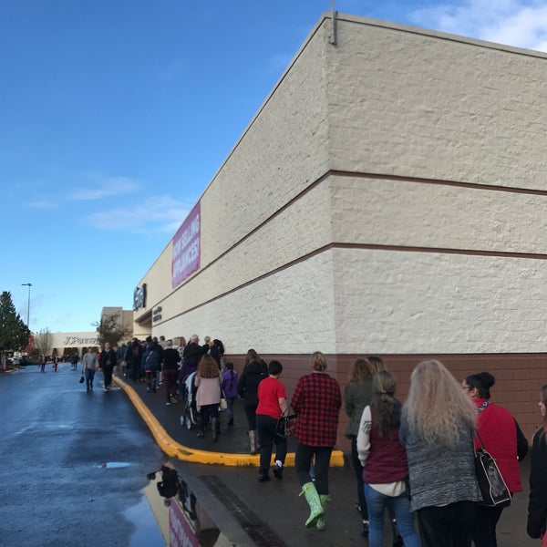 JCPenney Department Store in South Hill, Puyallup, WA